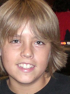 220px-Cole_Sprouse - Cole Mitchell Sprouse