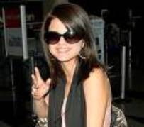 KPOPDSBFLGFZKXZNEBX - poze cu Selena Gomez