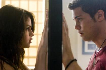 Selena_Gomez_1238592902_0 - Poze ciudate urate haioase etc