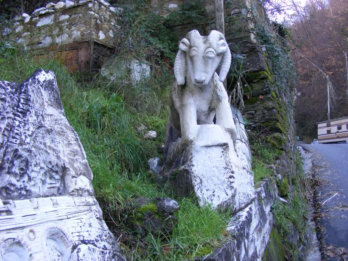 030; Carrara, Italia
