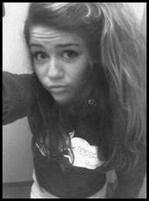 6Q9pK6867204-02 - multe poze miley