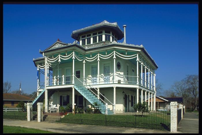 320009 - Victorian houses