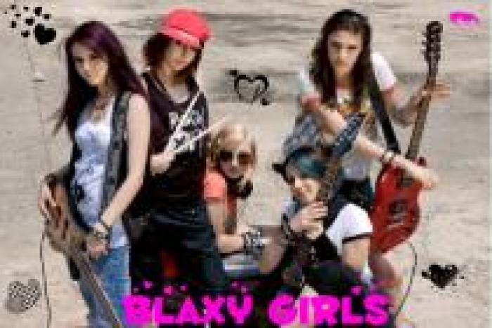 Blaxy Girls - Imagini fel de fel