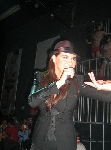 10124_103540316325150_100000075462705_105834_3127945_n - Maite Peroni-pics NEW