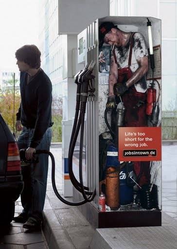 Jobsintown[1].de-Petrol pump