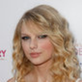 taylor-swift-359598l-thumbnail_gallery