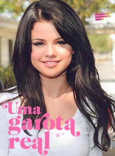 2qmhfg8 - SELENA GOMEZ