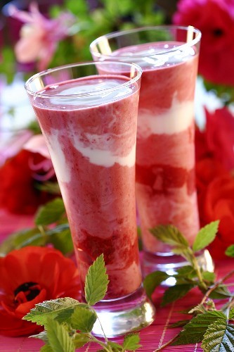 shake-de-fructe-rosii - Dulciuri