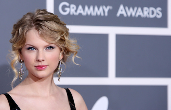 51st+Annual+Grammy+Awards+Arrivals+B2opwWDAIdrl