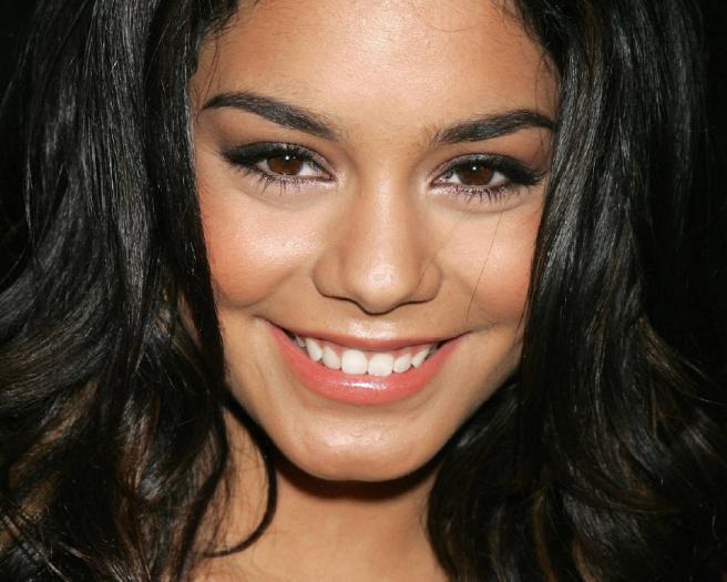 MLFIKATNTBSVQPOQUOC - 0-Vanessa Hudgens-0