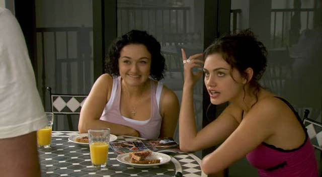 Phoebe_Tonkin-92815