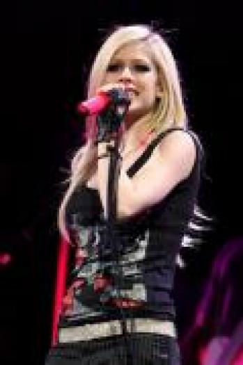 MZDBPGZIATTKVMKKAJA[1] - Avril Lavigne