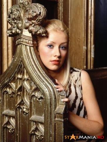 f4011d6872ef0facce4e542f8e439ee1-christina-aguilera_72