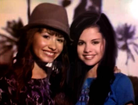 2479800309_26dbb3fdfa - selena gomez si demi lovato