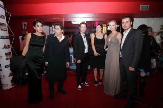 peste-1-300-000-de-persoane-au-urmarit-primul-episod-din-aniela-foto_19