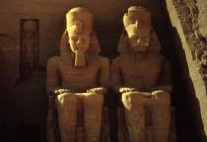 HJEMXJPICYMCUIDHLSF - monumente