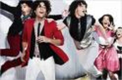 images[12] - poze jones brother