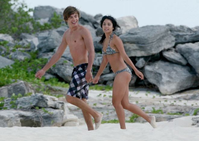 46516_vanessa_hudgens_bikini_candids_651_122_616lo.0.0.0x0.660x469 - Vedete Americane