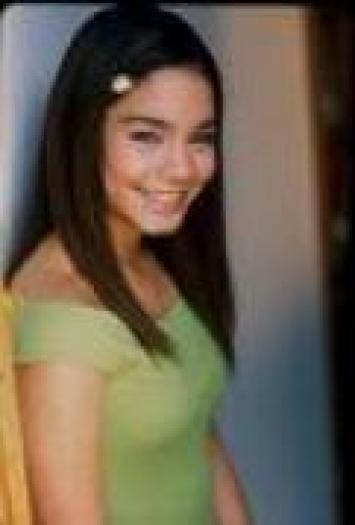 PCUMUZJBMGIYMZFAZQS - mania hsm si vanessa