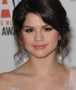 Selena Gomez - Selena Gomez- Cea mai tanara membra UNICEF din istorie