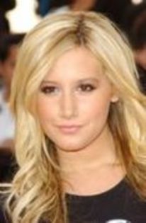 CCMBMZLORVFDHKFOIVD - Ashley