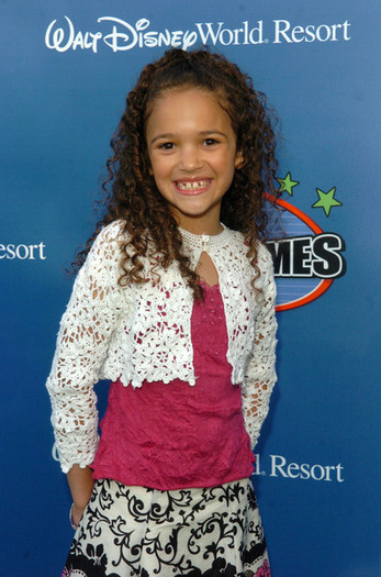 Disney+Channel+Games+2007+Star+Party+syHbn-vKC34l - Madison Pettis