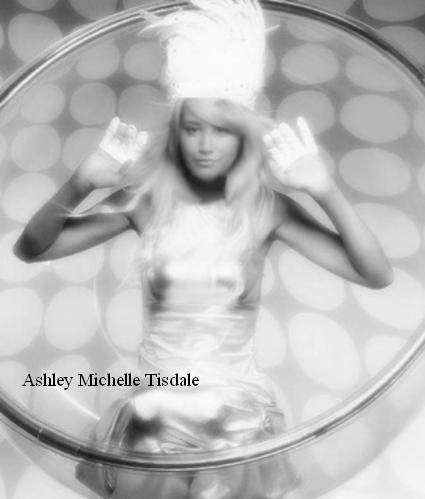 Rare-Ashley-tisdale-Photoshoot-pic-zac-efron-and-ashley-tisdale-2790317-425-499 - Ashley Tisdale