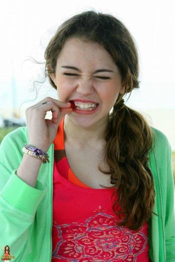 normal_008 - miley cyrus