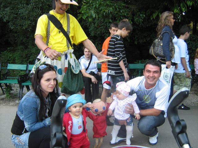 am 7 luni si in parc cu mario_29.05.2009 064