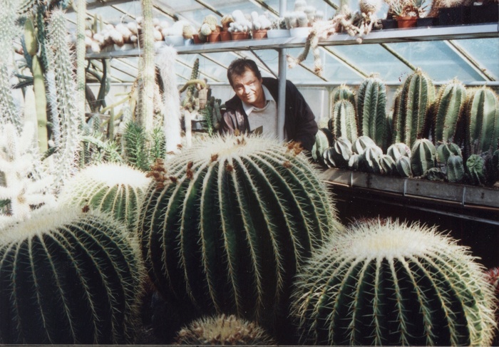 032