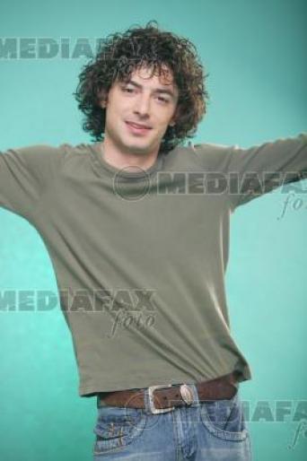 ai183403n581810 - actori