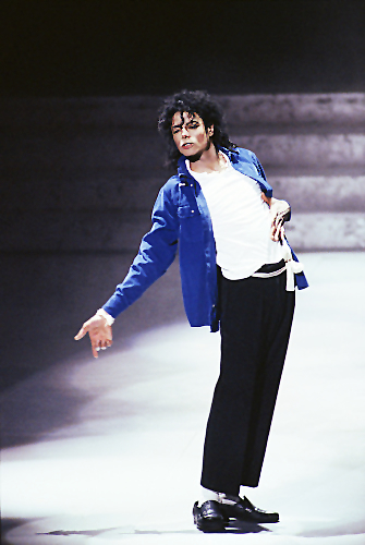 400_mjackson_090128_cbsphotoarchive - Michael Jackson