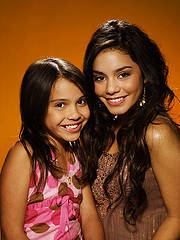 300687792_3b7dd6c768_m - vanessa anne hudgens