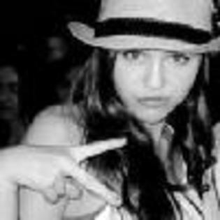 6pcRjC194763-01 - multe poze miley