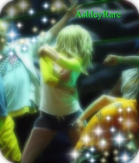 KLPJFATSBJPNMXWBDUA - Ashley Tisdale