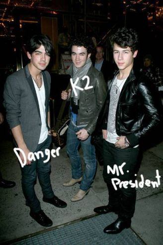 UXBRJHUYJHQPCRHRSFI - Jonas Brothers