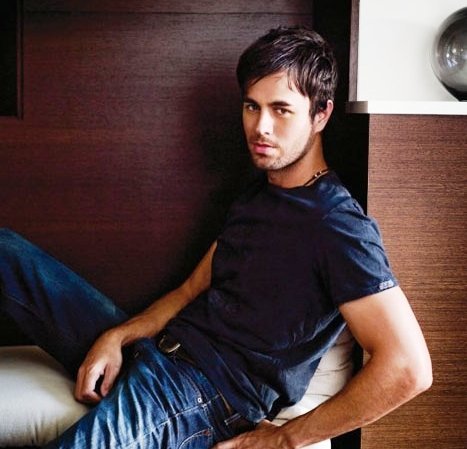 10232_1061032026495_1846797817_128924_6945333_n - enrique iglesias