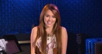 XUKILVJLRMBZGJAPWOI - Destiny Hope Cyrus