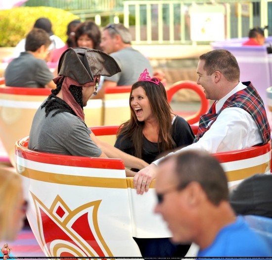 32zizxx - Ashley and Scott spend a day at Disneyland together in Anaheim -August 23