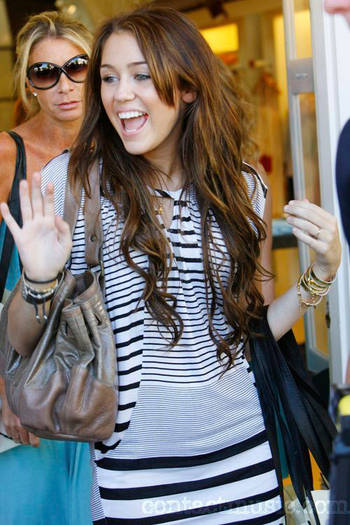 miley_cyrus_3 - miley Cyrus