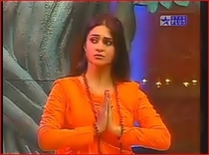 NQFZWFSXBOGIPQXUVRT - Divyanka Tripathi