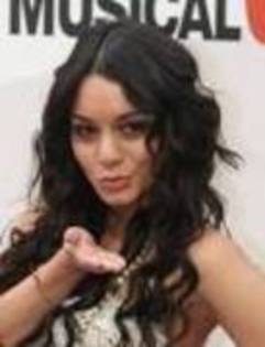 vanesMDBPHDDANSOCDVVW[1] - vanessa hudgens