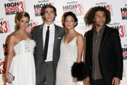 OYKRPZDBGQINGJPUCZO - HIGH SCHOOL MUSICAL 3-PARIS PREMIERE