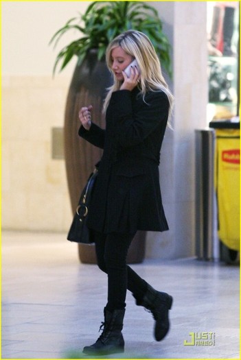 23wtsia - Ashley Tisdale