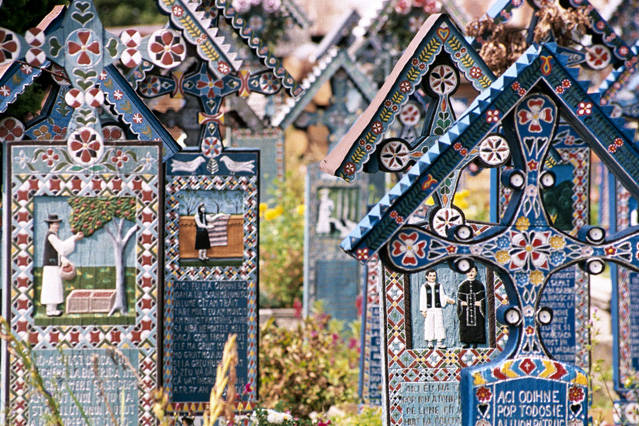 cimitirul-vesel-sapanta-4 - maramures-cimitirul vesel