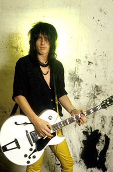 izzy%20stradlin[1] - Izzy Stradlin