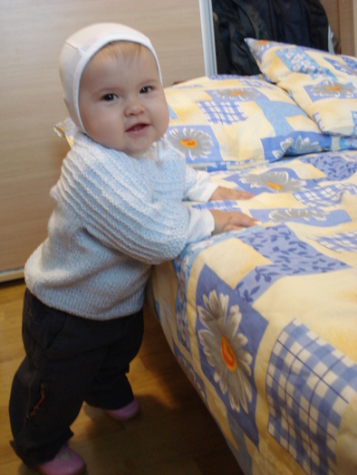 DSC04998-Merg cu mami sa-mi aleg cadoul de la bunici - Luna 09