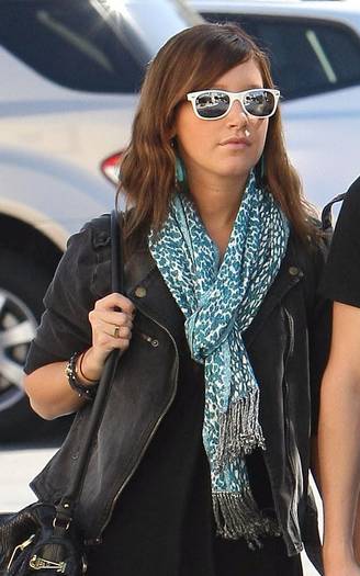 ashley_tisdale_jared - Ashley Tisdale