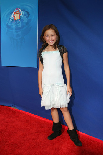 Noah Cyrus (32) - Noah Cyrus