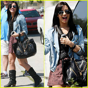 demi-lovato-subway - Demi Lovato